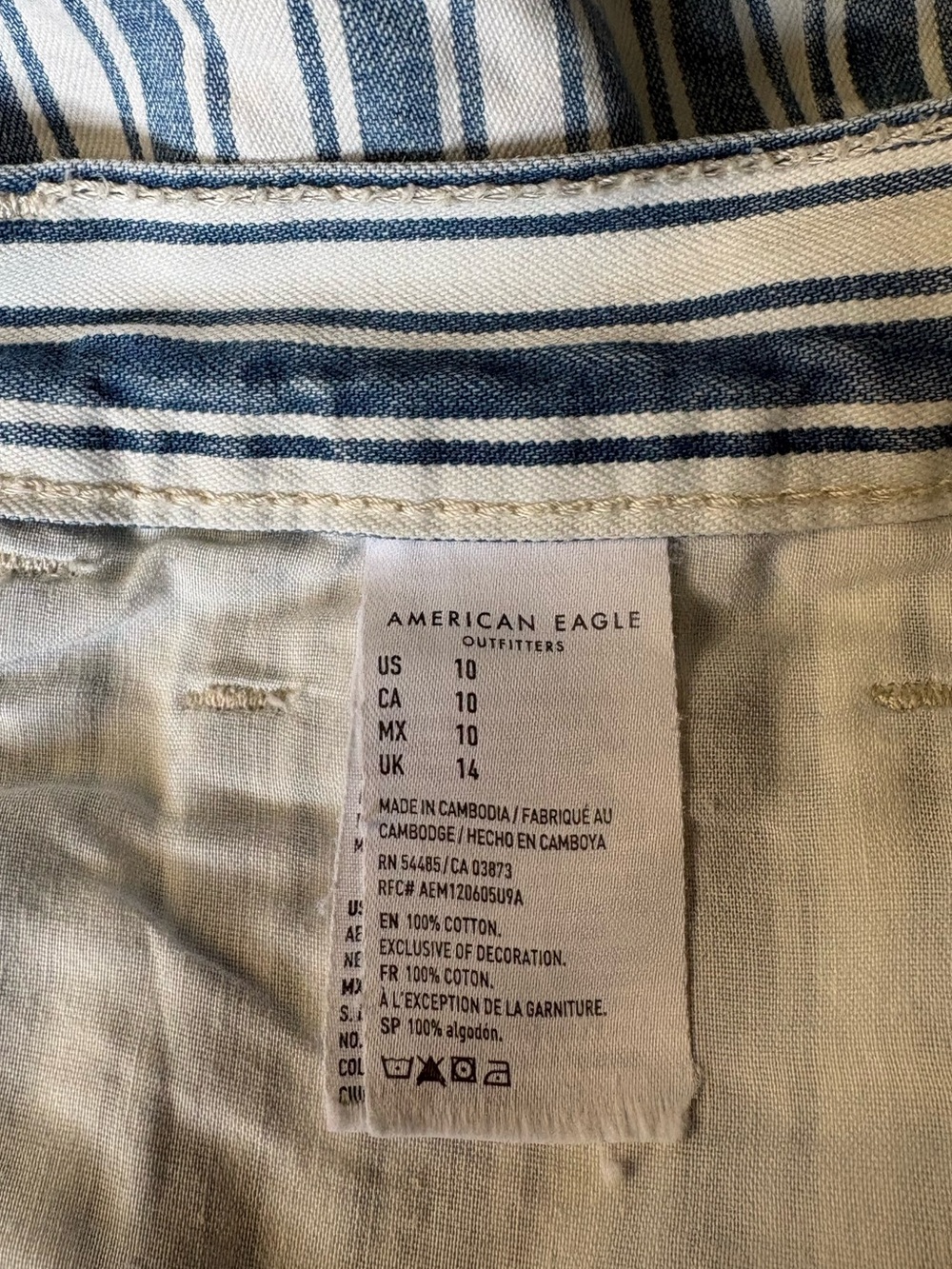 American Eagle Outfitters Blue and White Striped Denim Shorts - Picture 3 of 6